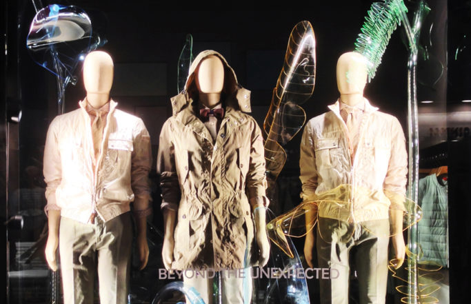 WINDOW DISPLAY – ARMY